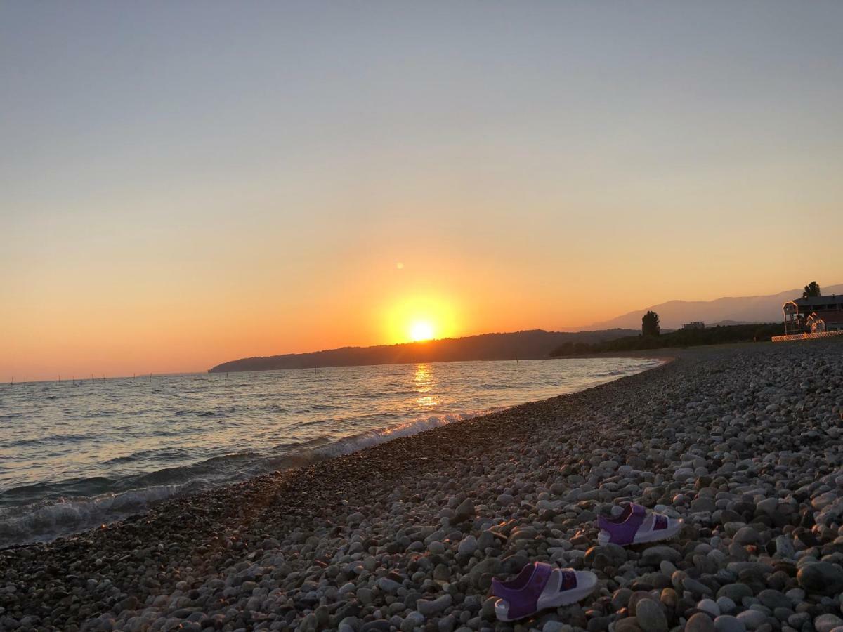 Solnechny Bereg Guest House Gudauta Dış mekan fotoğraf