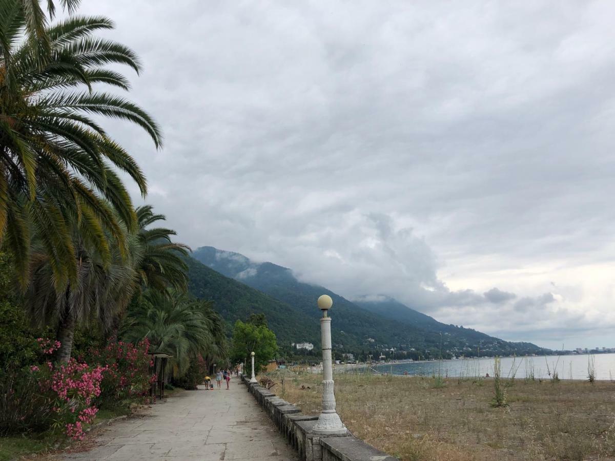 Solnechny Bereg Guest House Gudauta Dış mekan fotoğraf