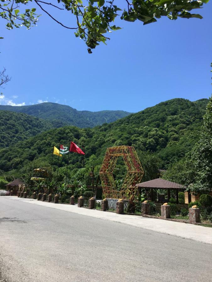 Solnechny Bereg Guest House Gudauta Dış mekan fotoğraf