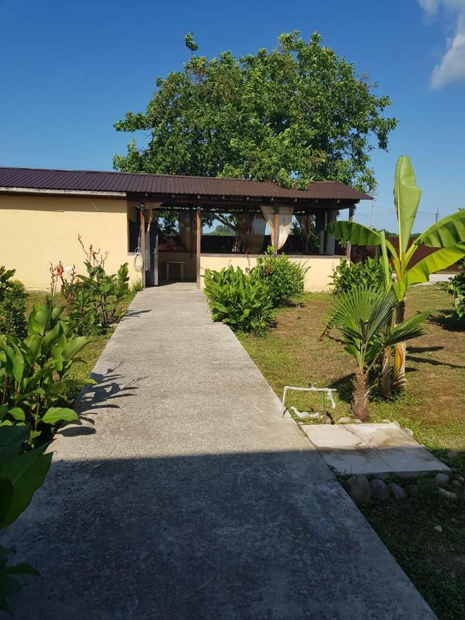 Solnechny Bereg Guest House Gudauta Dış mekan fotoğraf